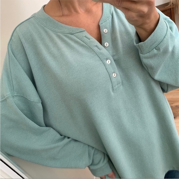 | skyline 1/4 button long sleeve button top • s/m | - Picture 5 of 6